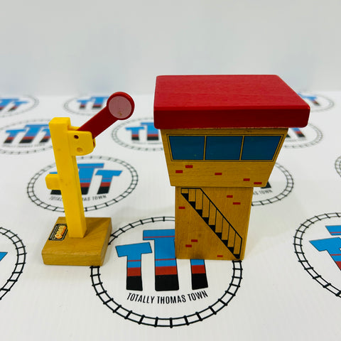 BRIO 33564 Signal House & Signal - Used