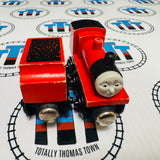 James Flat Magnet & Tender Flat Magnet and Staples #7 Good Condition Wooden - Used