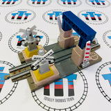 Lionel Great Railway Adventure Railroad Crossing (Electronics NOT working/manually lift gates) - Used
