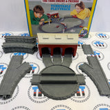 Turntable Playtrack (Discoloured Shed Roof/No Signals) - Used in Box