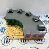 Roundhouse with Splitter Very Good Condition #6 Wooden - Used