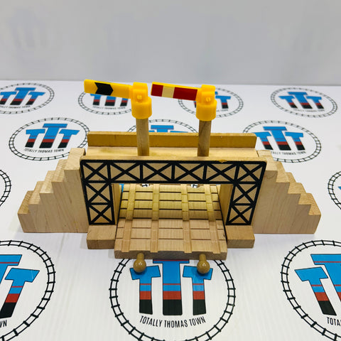 Pedestrian Bridge with 2 Signals and 2 Stairs (Different Track) Wooden - Thomas
