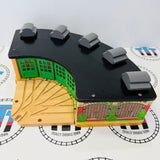 Roundhouse with Splitter #2 Wooden - Used