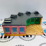 Roundhouse with Splitter #9 Poor Condition Chipped/Marked Track/1 Door Different Year Wooden - Used