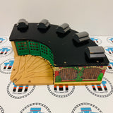 Roundhouse with Splitter #1 Chipped Track/Splitter Wooden - Used