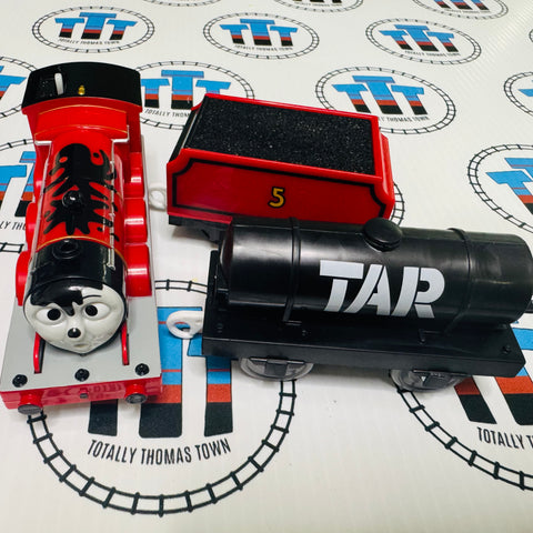 Tar-Covered James and Tar Tanker New No Box - TOMY