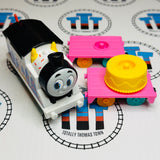 Wobbly Cake Thomas Missing Cargo Pieces (2021 Mattel) Used All Engines Go - Trackmaster Revolution