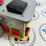 Deluxe Roundhouse #1 with Turntable Chipped Roof Wooden - Used