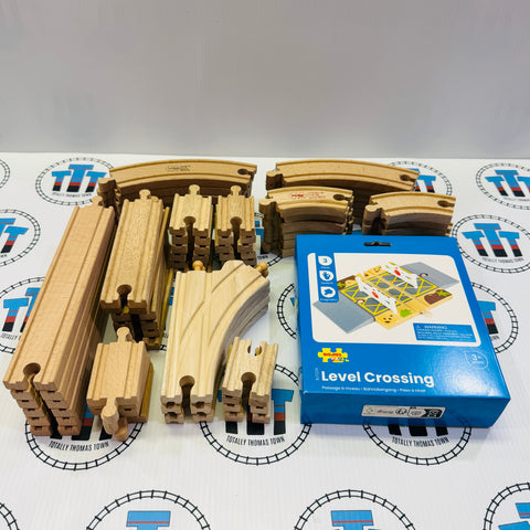 BIGJIGS Value Complete Expansion Track Pack with Crossing with Ramps 61 Pieces - New no/in Box