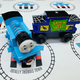Thomas - Halloween Thomas & Caboose (Learning Curve) Very Good Condition Wooden - Used