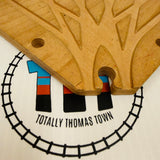 Roundhouse with Splitter #1 Chipped Track/Splitter Wooden - Used