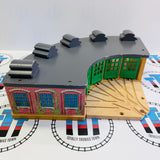 Roundhouse with Splitter #1 Chipped Track Wooden - Used