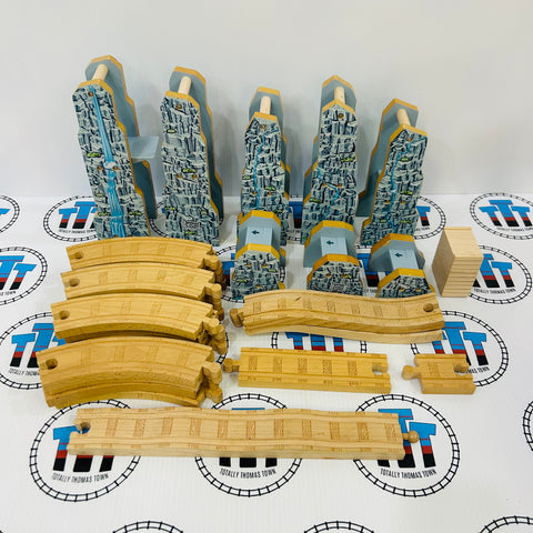 Rheneas & the Roller Coaster Set No Trains/Rock Wall Curve #5 Wooden - Used