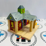 Railway Station Fair Condition Missing Gate BIGJIGS Rail Wooden - Used