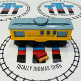 Great Railway Limited Baggage 1605 with 1 Luggage Piece Lionel Wooden - Used