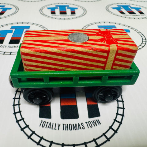 Cargo Car Green with Present Cargo Wooden - Used