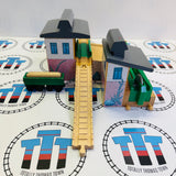 Sawmill Depot with Henry’s Log Car (1998) and 2 Logs #1 Fair Condition Wooden - Used
