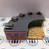 Roundhouse with Splitter Poor Condition Chipped Track #9 Wooden - Used