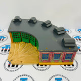 Roundhouse with Splitter #8 Wooden - Used