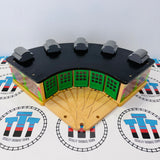 Roundhouse with Splitter #2 Wooden - Used