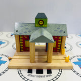Railway Station Fair Condition Missing Gate BIGJIGS Rail Wooden - Used