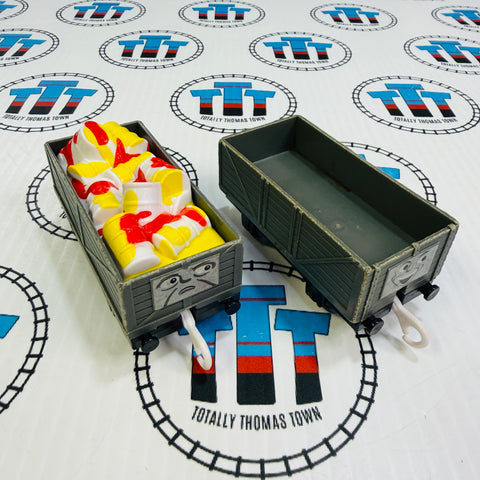 Thomas Makes a Mess Cargo Cars (2006) Fair Condition Used - Trackmaster