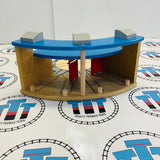 Roundhouse for 4 Trains #2 Missing Door Wooden - Other Used
