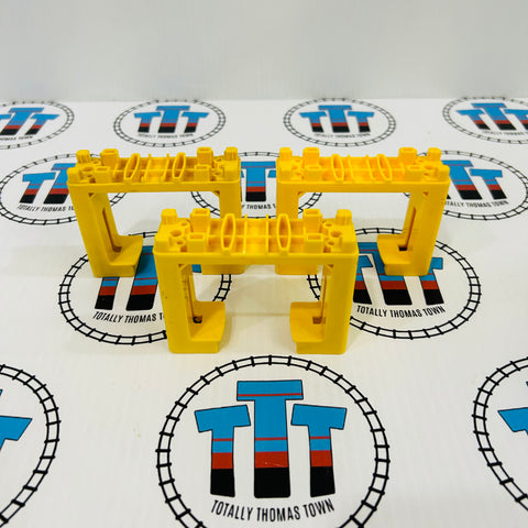 Yellow Riser Pack 3 Pieces Used - TOMY