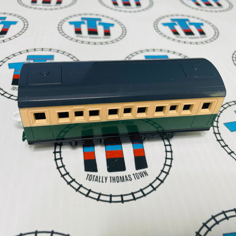 Green Passenger Car New no Box - TOMY